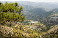 Cyprus, Madari ridge trail, 1e etappe. Uitzicht op Kyperounta Cyprus, Madari ridge trail, 1e etappe. Uitzicht op Kyperounta
