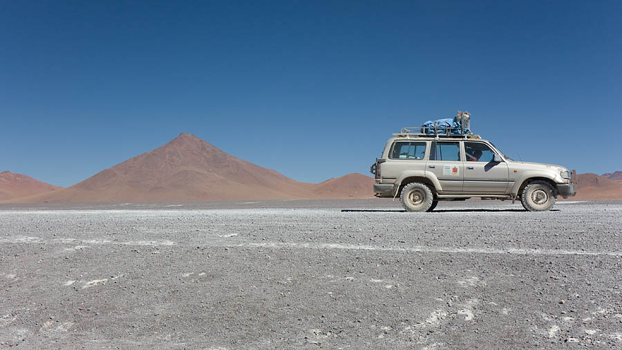 onderweg, onze jeep